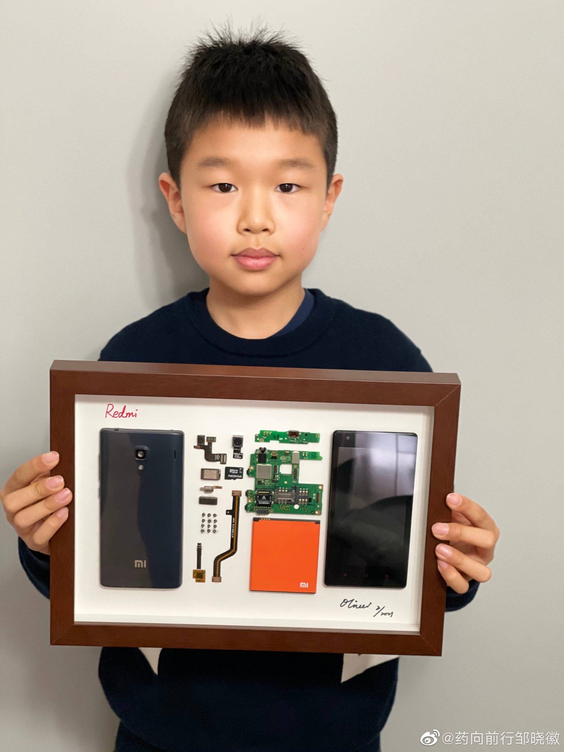Ein Kind von nur 9 Jahren verwandelt sein erstes Xiaomi in ein Kunstwerk. Nachrichten Xiaomi Addicts