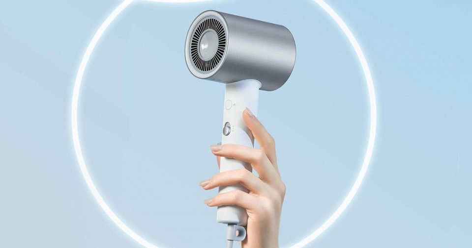El Xiaomi Water Ionic Hair Dryer H500 llega al catálogo Global: un secador de pelo que también hidrata. Noticias Xiaomi Adictos